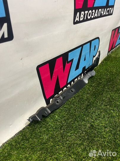 Уплотнитель крыла правый Fiat 124 2018 N249-56391