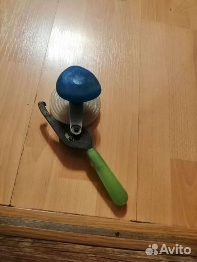 Закаточная машинка для банок