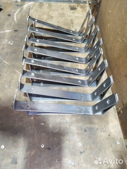 Держатель для полок