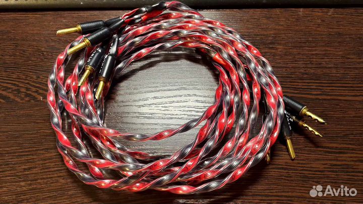 Акустический кабель WireWorld. Helicon 16 Speaker