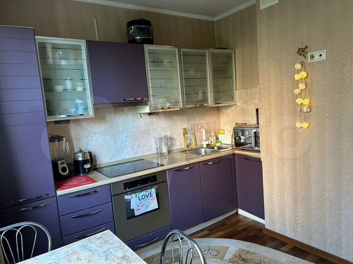 2-к. квартира, 58 м², 4/14 эт.