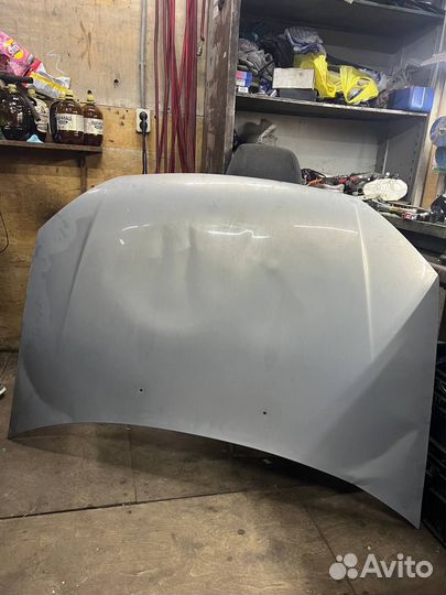 Капот на LADA kalina