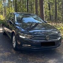 Volkswagen Passat 1.5 AMT, 2020, 98 000 км, с пробегом, цена 2 130 000 руб.