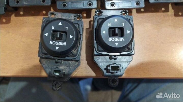 Кнопки стеклоподъемника Hyundai Solaris 2010-2017