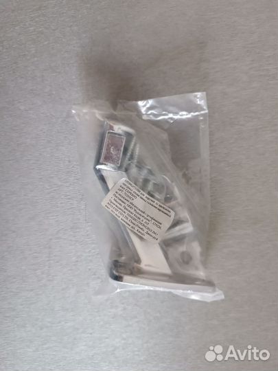 Кронштейн для поручня