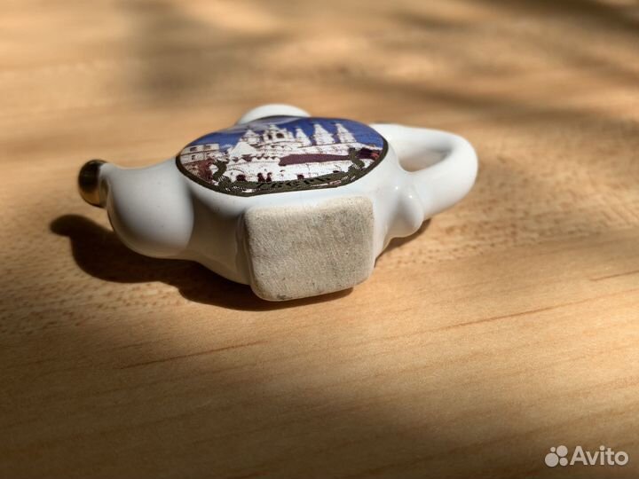 Статуэтка фарфор