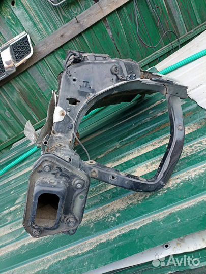 Лонжерон передний левый Mercedes S-Class W221