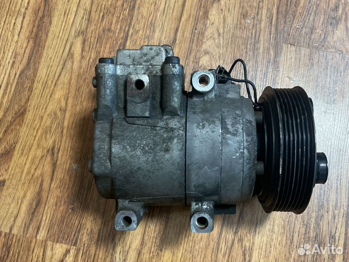 Компрессор кондиционера Hyundai Grand Starex D4CB