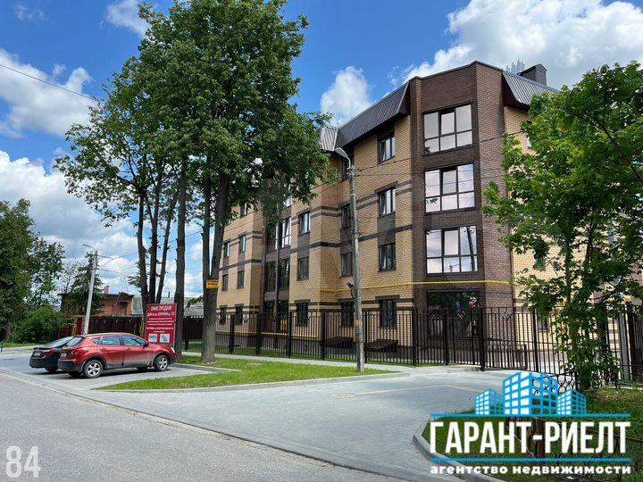 2-к. квартира, 64,3 м², 2/4 эт.