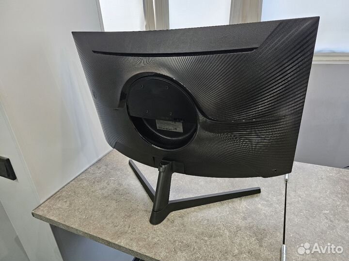 Монитор Samsung Odyssey G5 C32G55tqwi черный