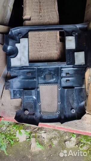 Крышка двигатель subaru