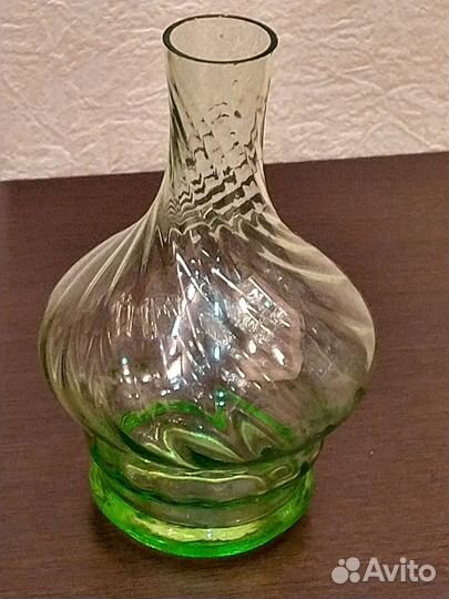 Ваза зеленое стекло