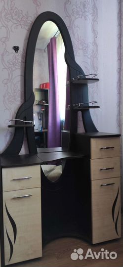 Туалетный столик