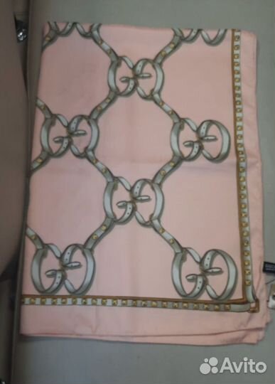 Шелковый платок палантин новый Gucci