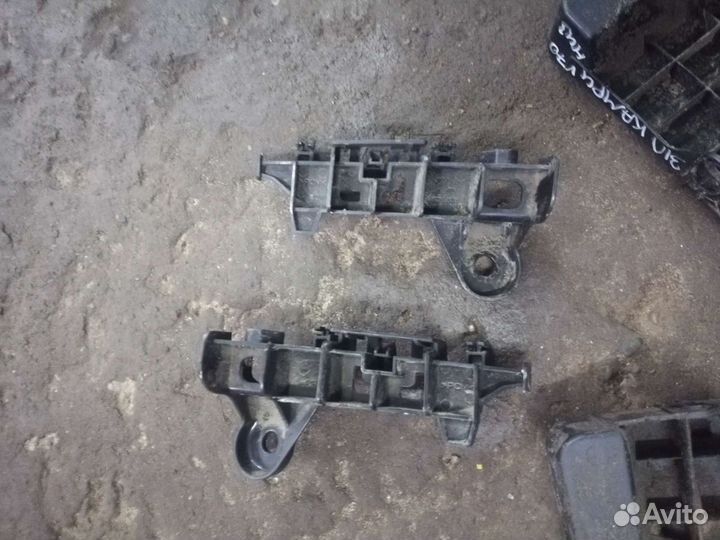 Крепление заднего бампера Тойота Камри V70