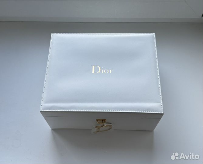 Dior шкатулка кейс белая с лого