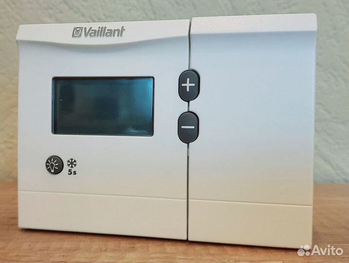 Терморегулятор Vaillant VRT 250 комнатный