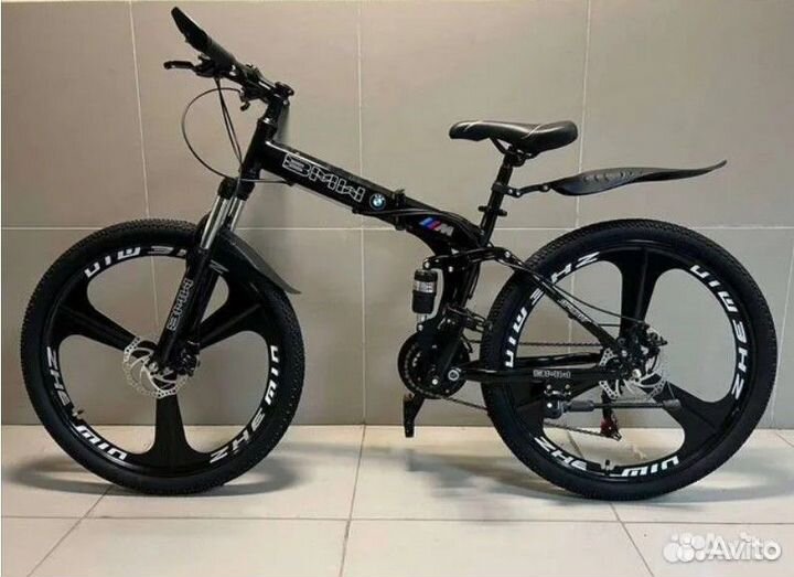 Велосипед BMW на литых дисках