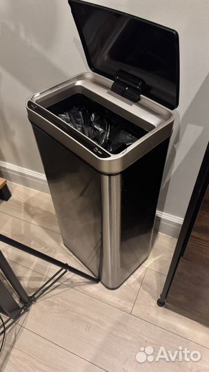 Сенсорное мусорное ведро