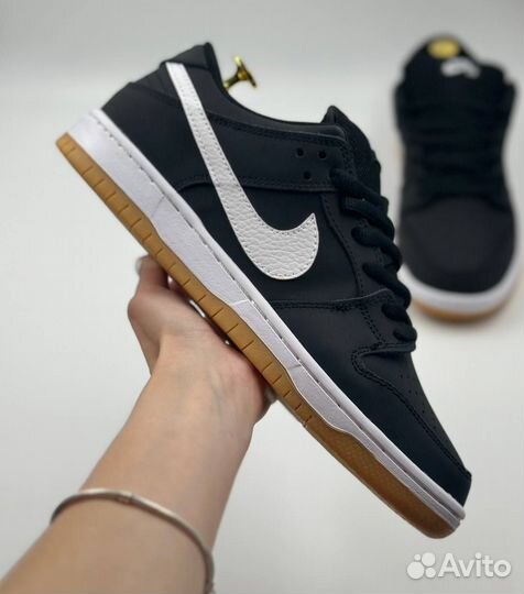 Nike SB Dunk Low