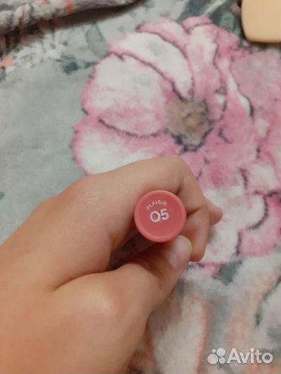 Блеск для губ. Зеркало