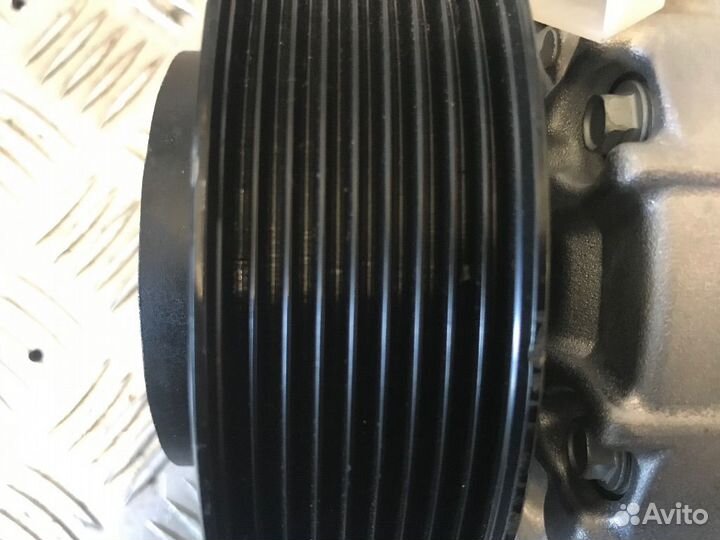 Компрессор кондиционера Mercedes Axor 2019