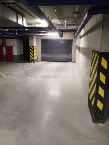 Машиноместо, 13 м²