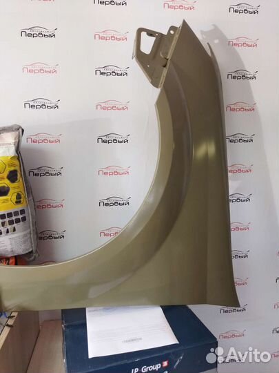 Крыло переднее largus FL