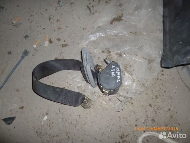 Ремень задний левый Mitsubishi Carisma (DA)