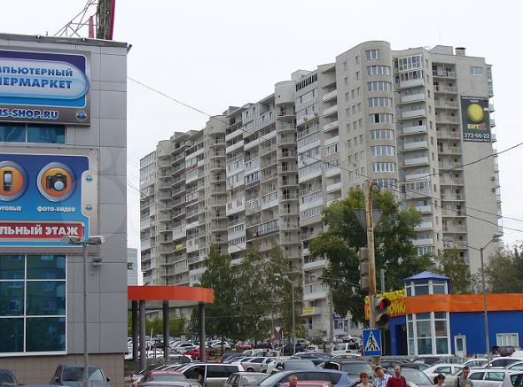 152 м² первая линия у ТЦ Апельсин