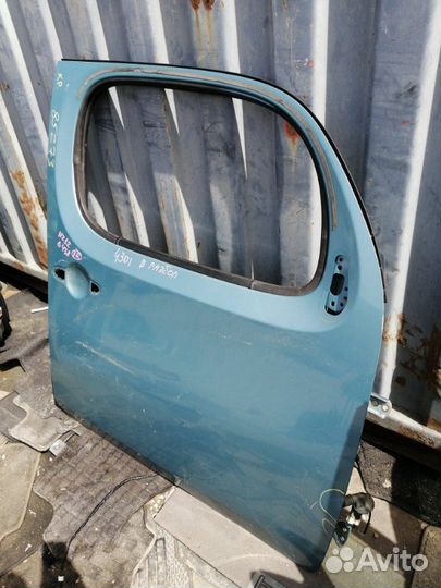 Дверь передняя правая Nissan Cube Z12