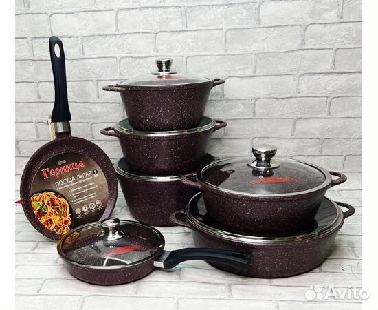 Сковородки, жаровни, кастрюли горница