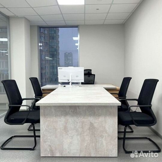 Офисные столы. 50 моделей