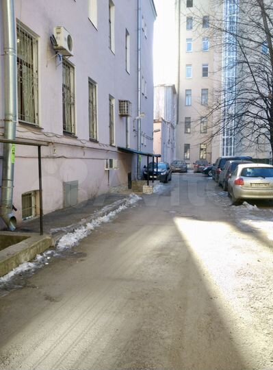 Торговая площадь 80.7 кв.м