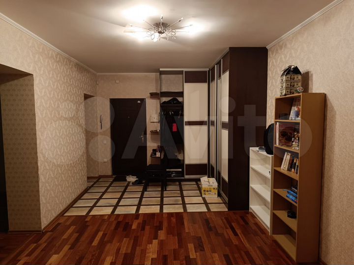 3-к. квартира, 114 м², 4/10 эт.