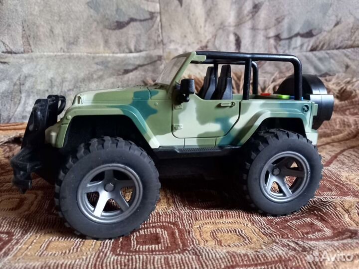 Машинка внедорожник Джип хаки камуфляж