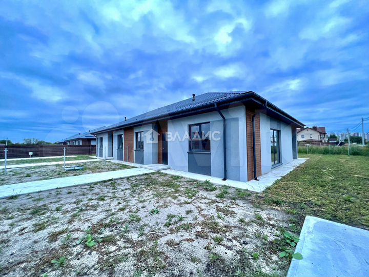 Таунхаус 110 м² на участке 6 сот.