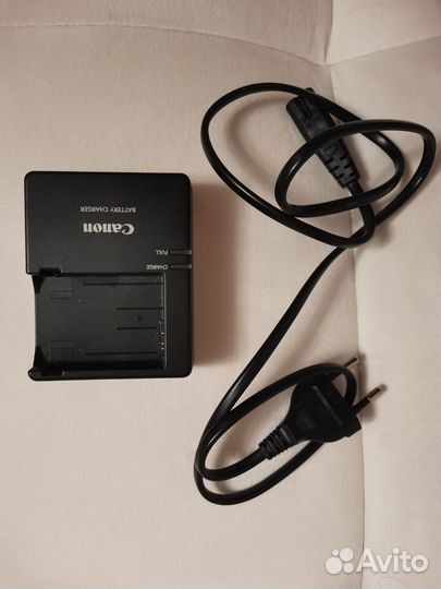 Зарядное устройство для фотоаппарата Canon LC-E8E