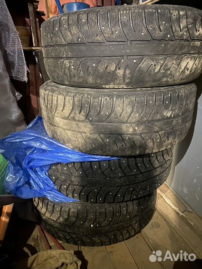 Bridgestone Ice Cruiser 7000 205/55 R16