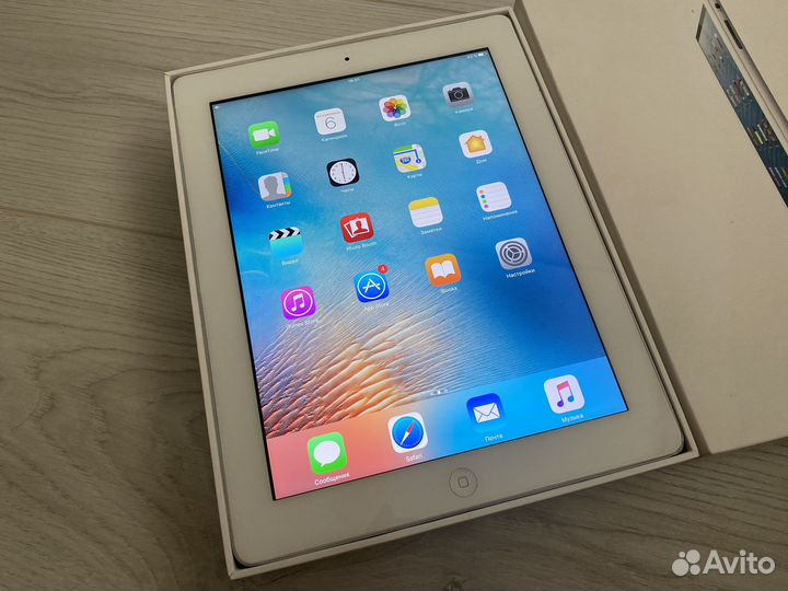 Планшет Apple iPad 4 16Gb Wi-Fi