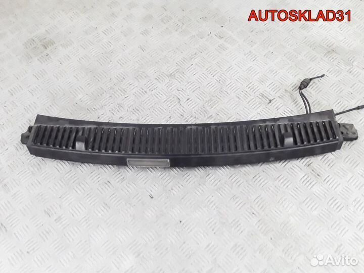 Решетка стеклоочистителя VW Sharan 7M3853185C