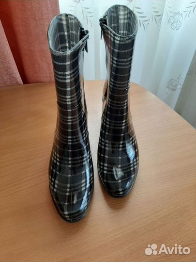 Резиновые сапоги женские