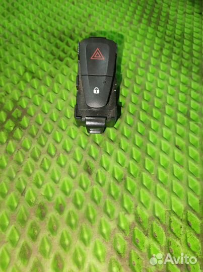 Блок кнопка аварийной сигнализации Renault Fluence