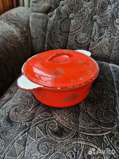 Жаровня чугунная,эмаль.ссср. 2,5л