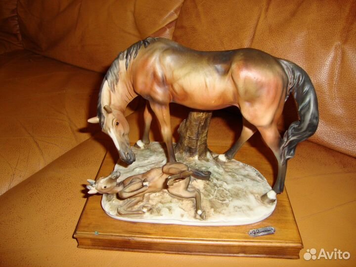 Статуэтка Capodimonte Армани G. Armani № 10