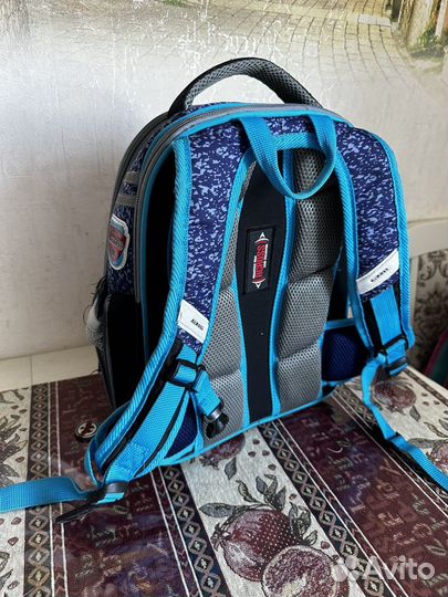 Рюкзак школьный across