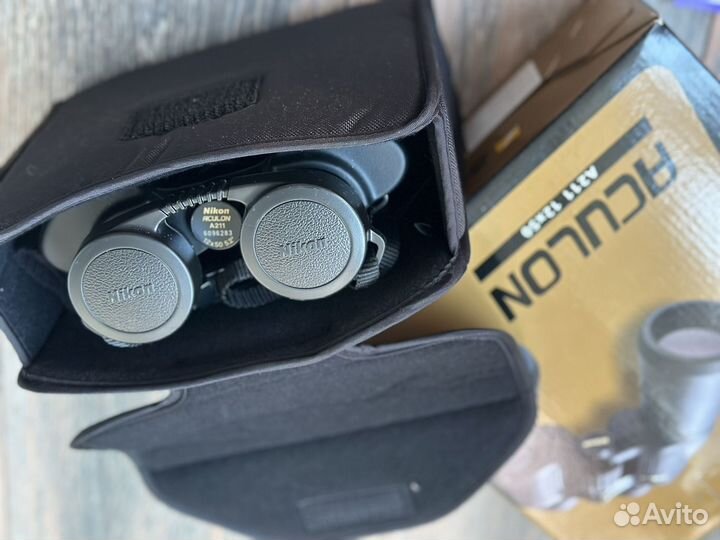 Бинокль Nikon Aculon A211 12x50