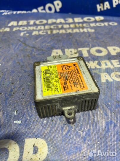 Блок ксенона Nissan Maxima A33 седан VQ20DE 2002