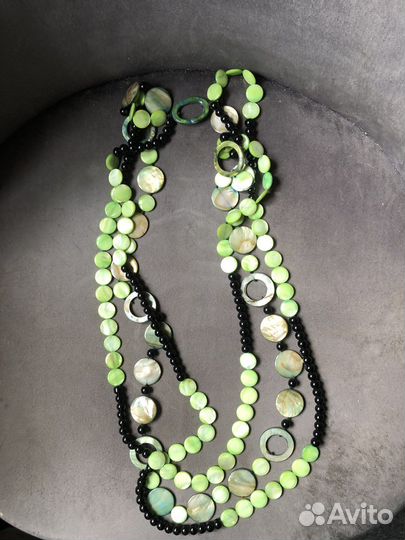 Бусы из перламутра