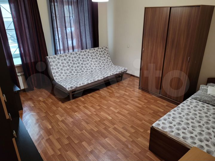 3-к. квартира, 90 м², 1/5 эт.